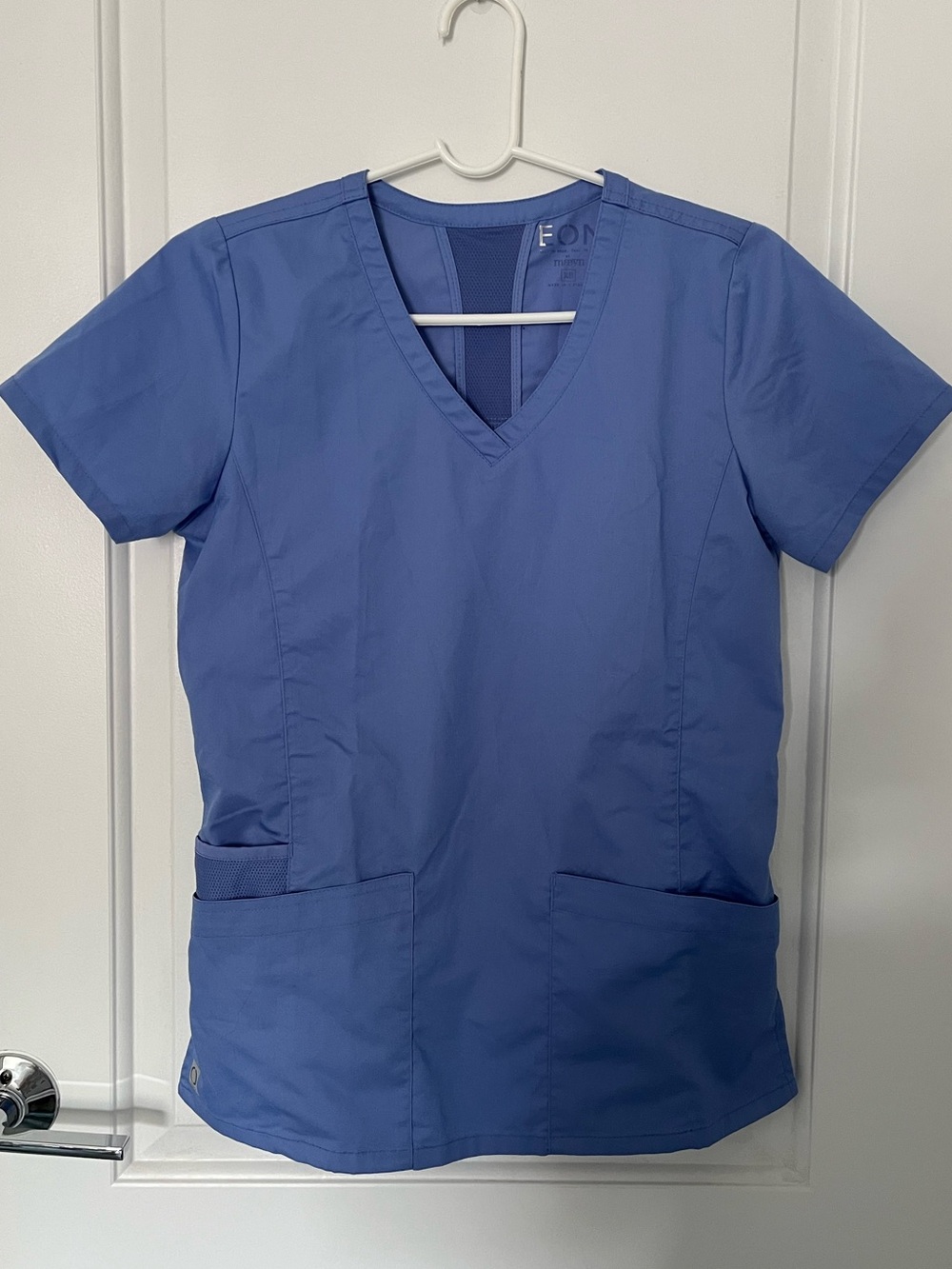 Women's V-Neck Scrub top light blue